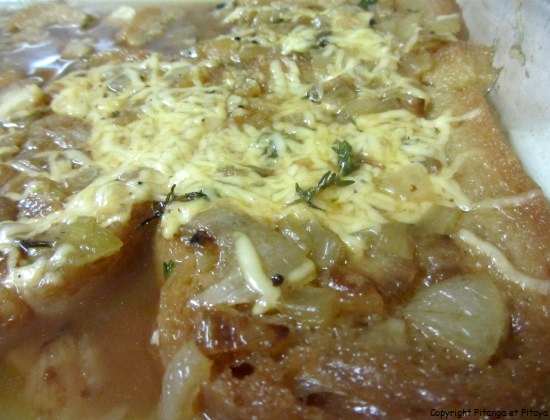 Soupe loignon gratine aux biscottes